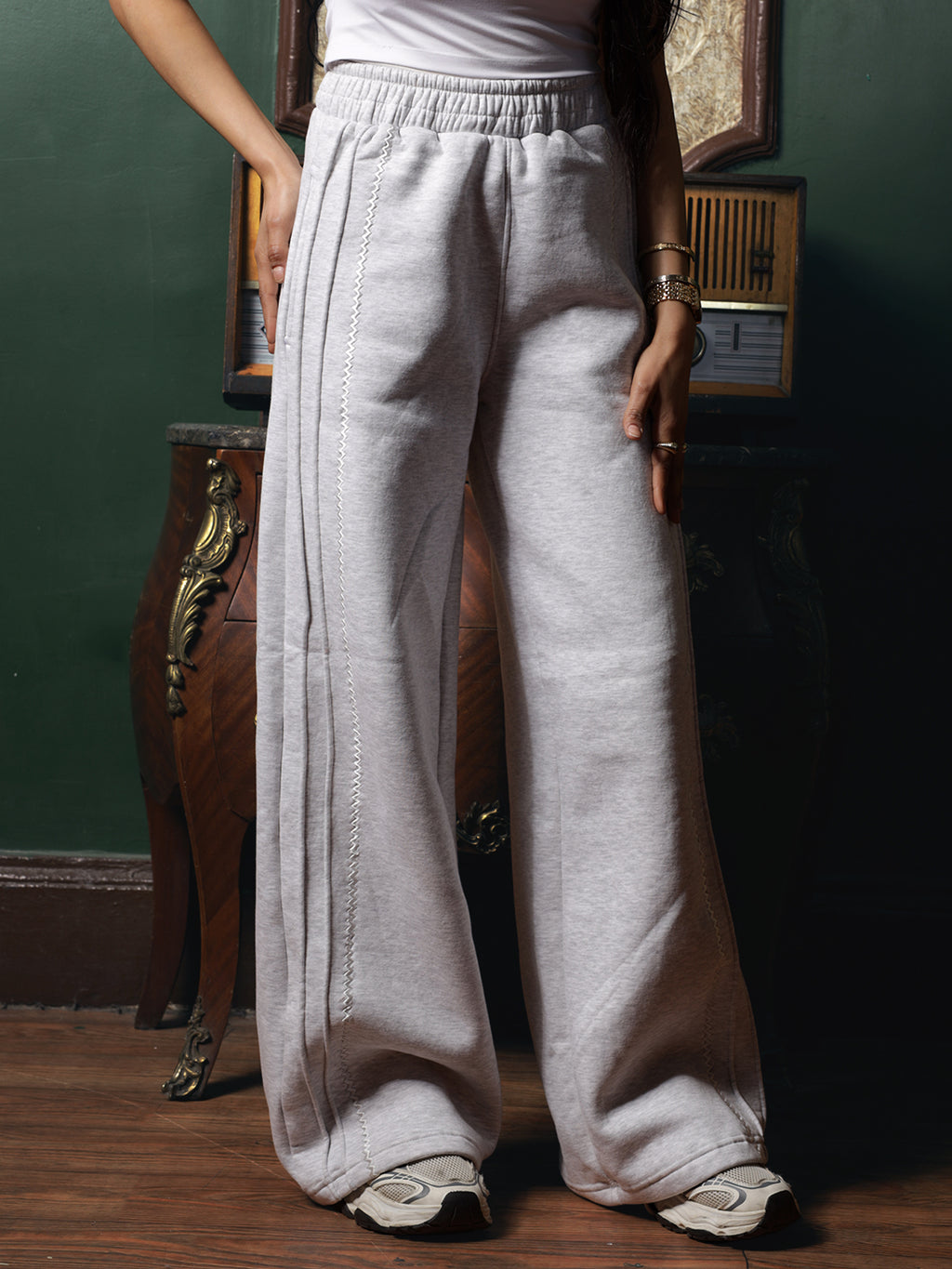 Owluxe Essential SweatPants - SP-01 - Light grey